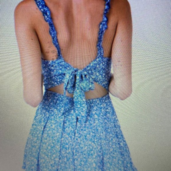 SOLD Princess Polly Romper - Picture 1 of 6